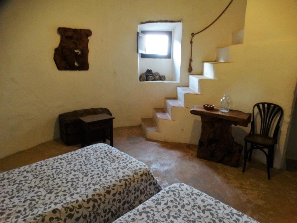 בית הארחה פורנלוטקס 	Agroturismo Balitx D'Avall מראה חיצוני תמונה
